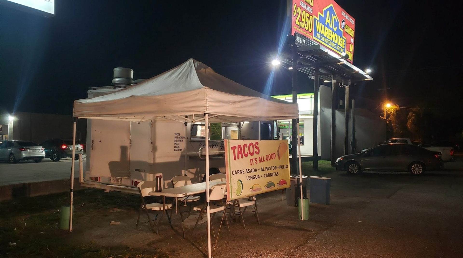 A taco window on Bee Ridge